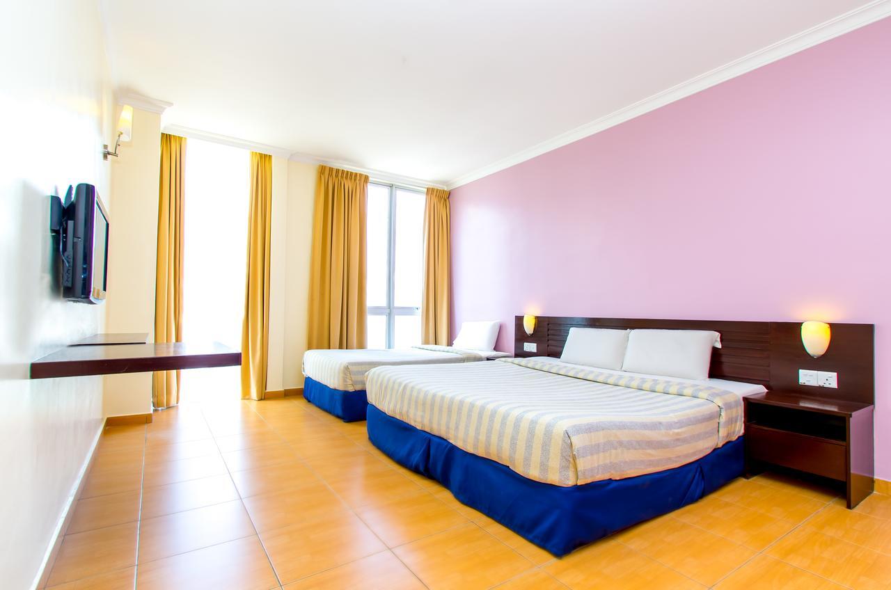 Ample Hotel Skudai Zewnętrze zdjęcie